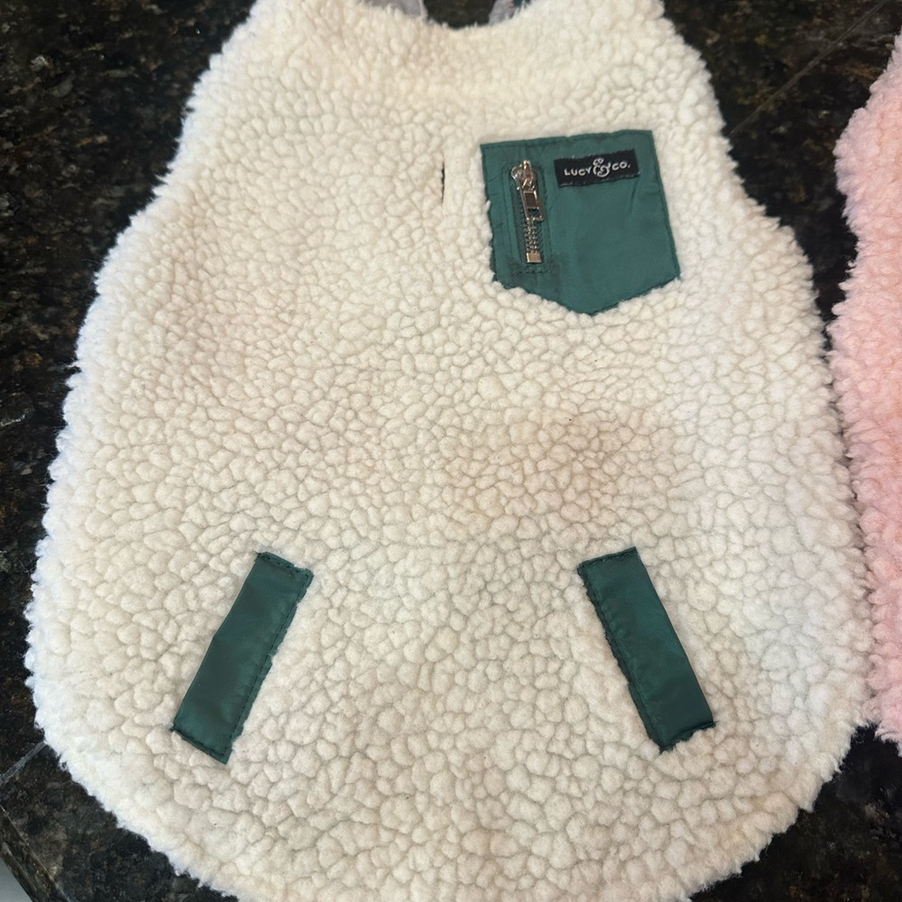 Lucy & Co. dog Sherpa vest reversible